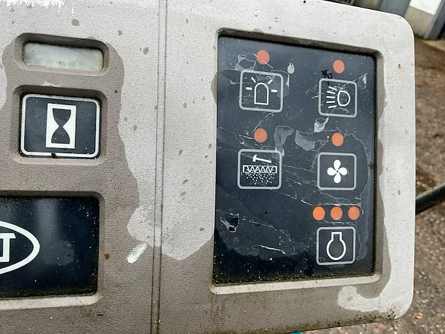 Tennant zelfrijdende veegmachine - afbeelding 2 van  28