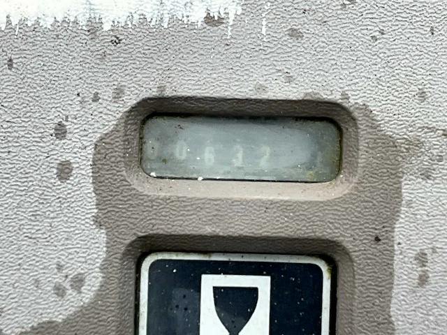 Tennant zelfrijdende veegmachine - afbeelding 3 van  28