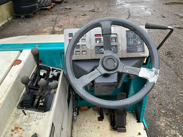 Tennant zelfrijdende veegmachine - afbeelding 26 van  28