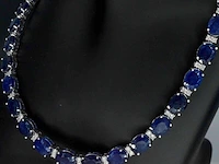 Tenniscollier met grote saffieren en natuurlijke diamanten - afbeelding 6 van  11