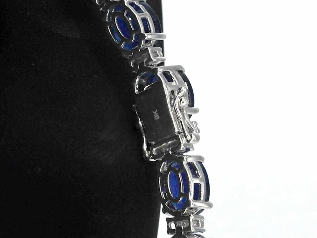 Tenniscollier met grote saffieren en natuurlijke diamanten - afbeelding 9 van  11