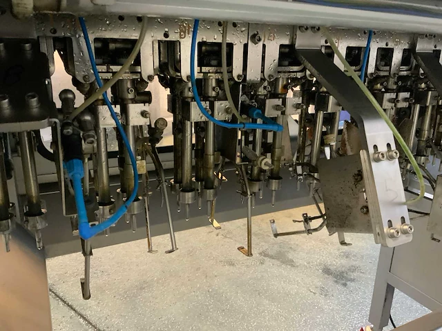 Tenrit - 2022 - vb1000 - wortel schilmachine - afbeelding 11 van  11