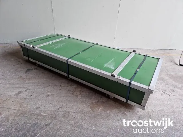 / tent tussen containers 20ft - afbeelding 4 van  9