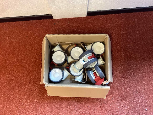 Tente wielen (8x) - afbeelding 1 van  4