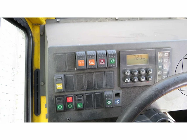 Terberg - 2001 - yt220 - industriële trekker - afbeelding 4 van  15