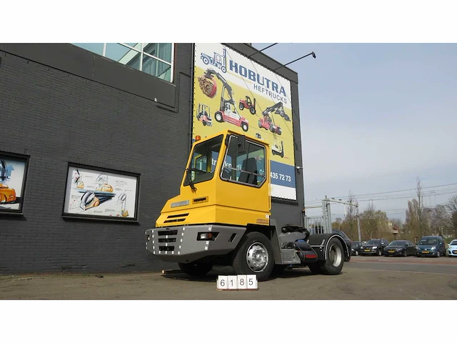 Terberg - 2001 - yt220 - industriële trekker - afbeelding 1 van  15