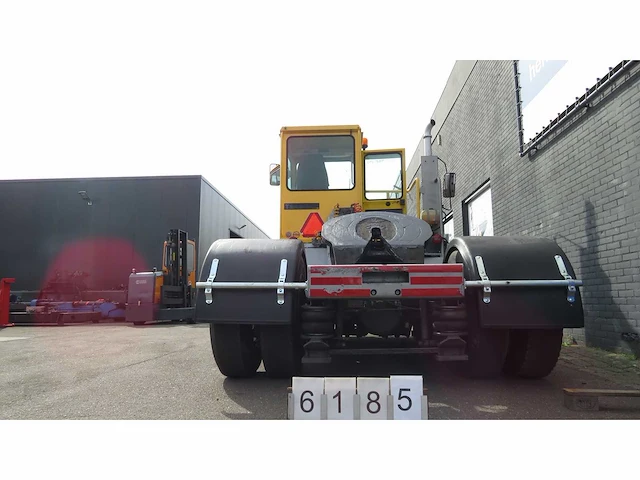 Terberg - 2001 - yt220 - industriële trekker - afbeelding 10 van  15