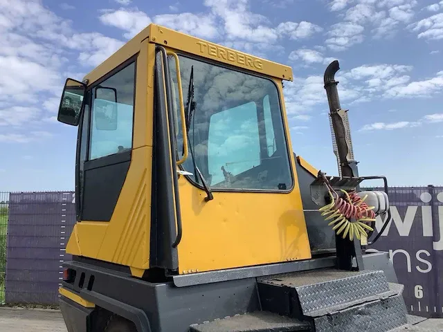 Terberg roro terminal trekker/tractor - afbeelding 8 van  14