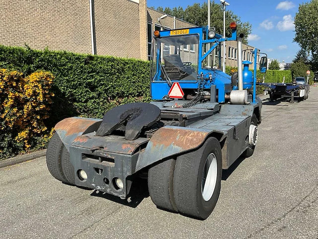 Terberg terminal tractor. 4x4 - afbeelding 2 van  22