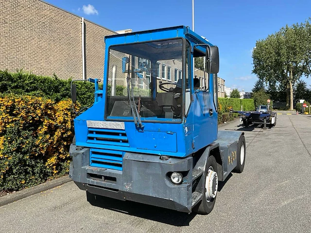 Terberg terminal tractor. 4x4 - afbeelding 12 van  22