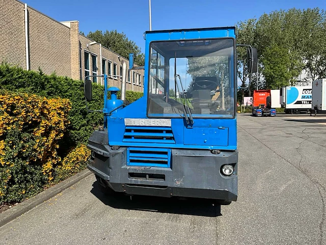 Terberg terminal tractor. 4x4 - afbeelding 19 van  22