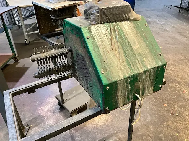 Terlouw en betcomex ontbladermachine (2x) - afbeelding 5 van  5