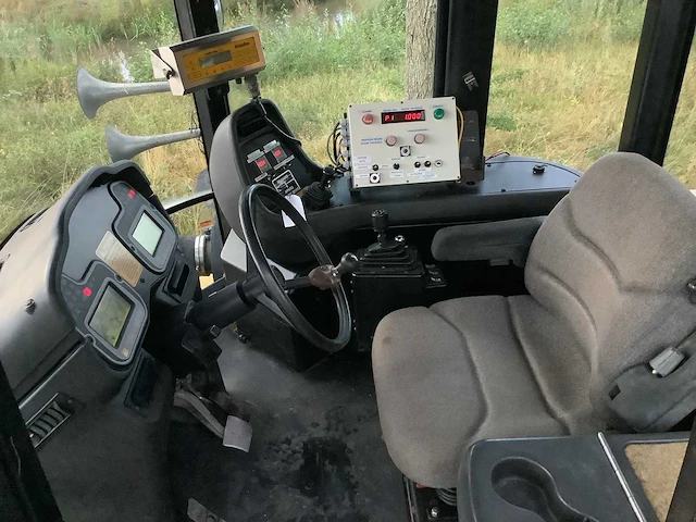 Terra-gator - 3104 4x4 - vierwielaangedreven silagewagen/dumper - afbeelding 7 van  25