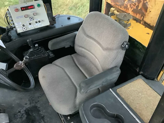 Terra-gator - 3104 4x4 - vierwielaangedreven silagewagen/dumper - afbeelding 8 van  25