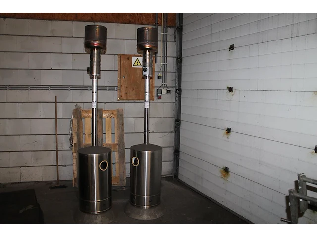 Terrasheater incl. gasfles - afbeelding 1 van  2