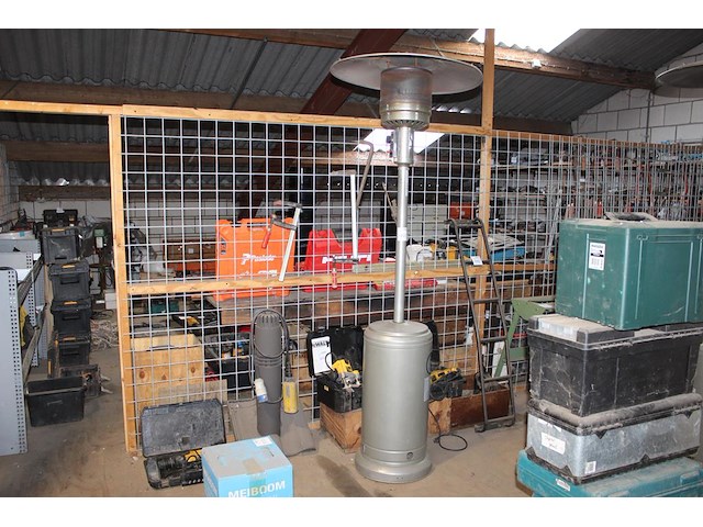 Terrasheater met hoogte 225 cm. - afbeelding 1 van  4