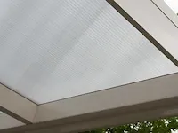 Terrasoverkapping, aluminium mat zwart met polycarbonaat dak, helder, vlak
