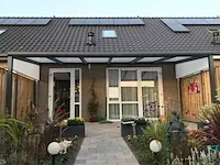 Terrasoverkapping, aluminium mat zwart met polycarbonaat dak, helder, vlak - afbeelding 3 van  6