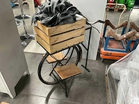 Terrastafel en fietsdisplay - afbeelding 2 van  4