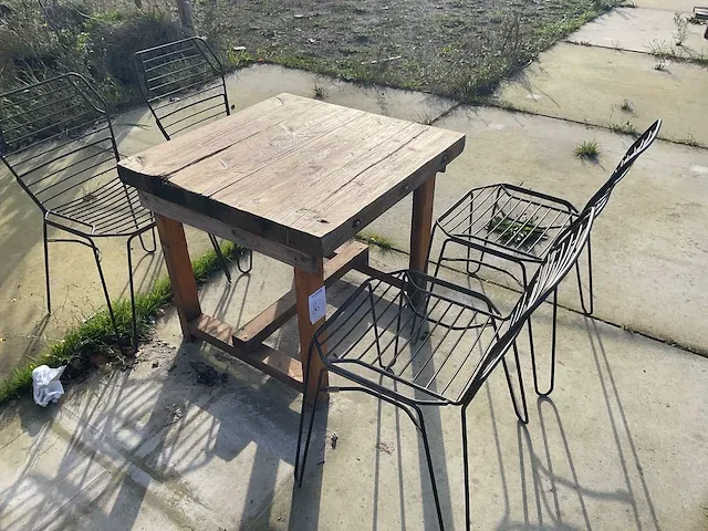 Terrastafel met stoelen - afbeelding 1 van  4