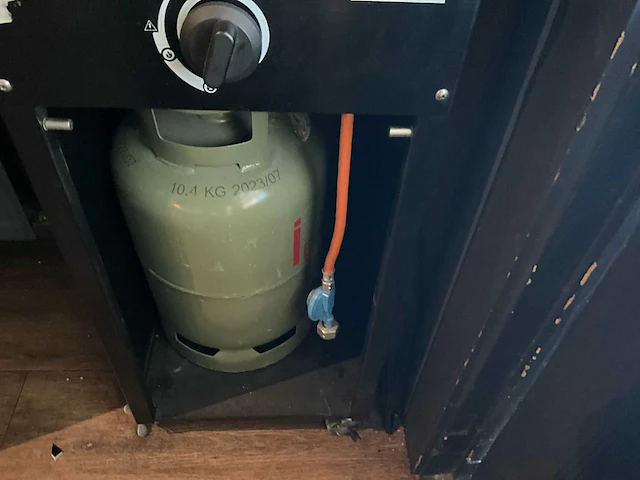 Terrasverwarming 2x en bank - afbeelding 4 van  6
