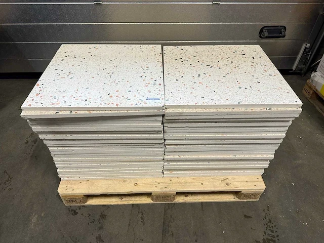 Terrazzo tegels meerkleurig 18 m2 - afbeelding 1 van  4