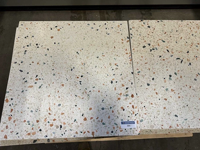 Terrazzo tegels meerkleurig 18 m2 - afbeelding 2 van  4