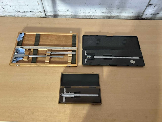 Tesa and mitutoyo dieptemeter (3x) - afbeelding 1 van  7