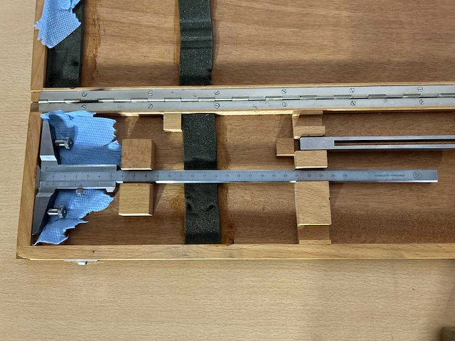 Tesa and mitutoyo dieptemeter (3x) - afbeelding 3 van  7