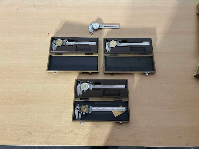 Tesa klokschuifmaat (5x) - afbeelding 1 van  5