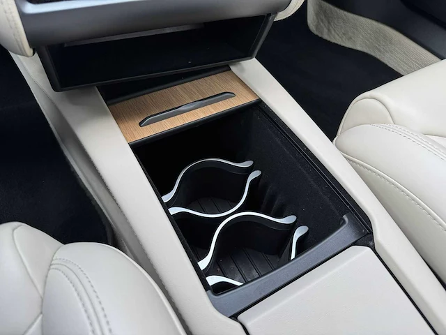 Tesla - 2018 - model s - 75d base - sz-918-j - afbeelding 17 van  28