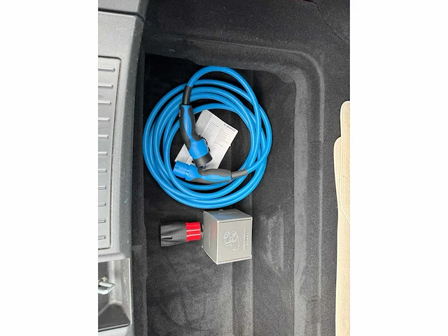 Tesla - 2018 - model s - 75d base - sz-918-j - afbeelding 20 van  28