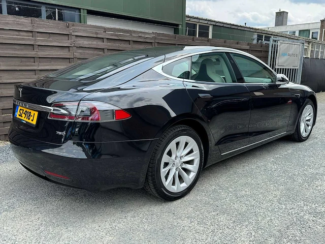Tesla - 2018 - model s - 75d base - sz-918-j - afbeelding 26 van  28