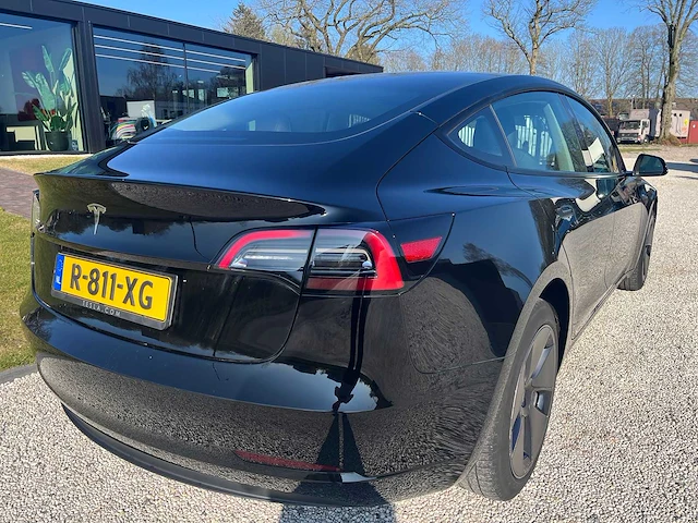 Tesla - 2022 - model 3 - stnd.rwd plus 60 kwh - personenauto - afbeelding 17 van  19
