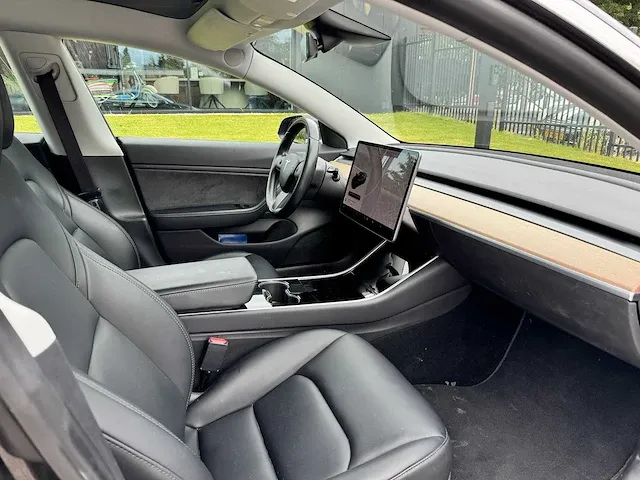 Tesla - model 3 - long range 75 kwh - xv-912-g - 2019 - afbeelding 12 van  14