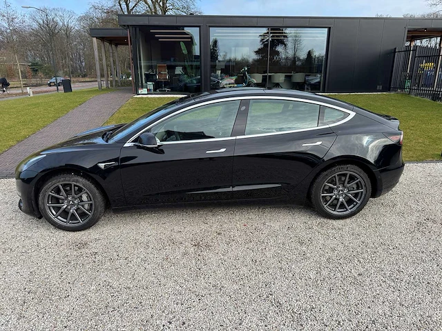 Tesla - model 3 - long range awd 75kwh - g-030-rb - 2019 - afbeelding 17 van  23