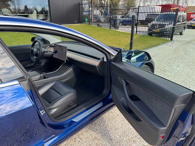 Tesla - model 3 - long range awd 75kwh - g-821-vz - 2019 - afbeelding 3 van  21