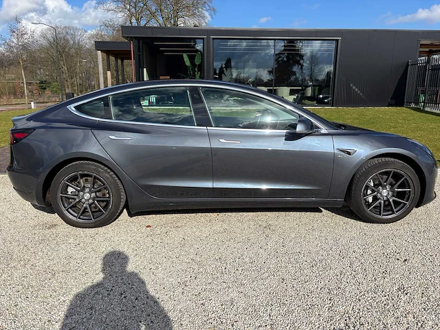 Tesla - model 3 - long range awd 75kwh - xv-391-f - 2019 - afbeelding 9 van  19