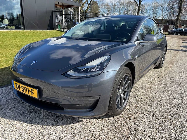 Tesla - model 3 - long range awd 75kwh - xv-391-f - 2019 - afbeelding 1 van  19