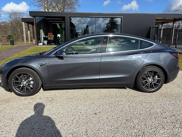 Tesla - model 3 - long range awd 75kwh - xv-391-f - 2019 - afbeelding 13 van  19