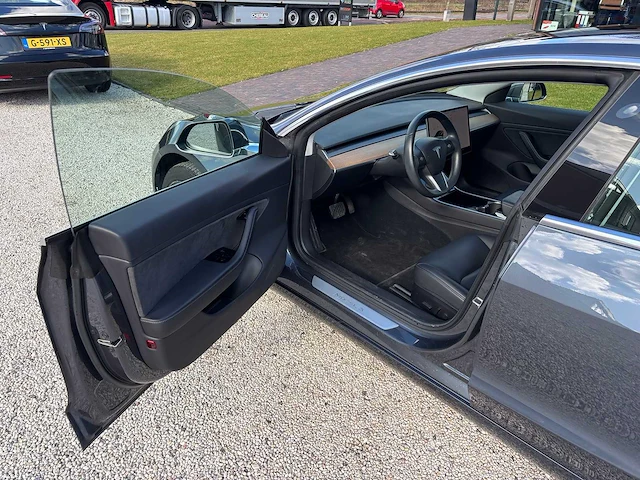 Tesla - model 3 - long range awd 75kwh - xv-391-f - 2019 - afbeelding 16 van  19