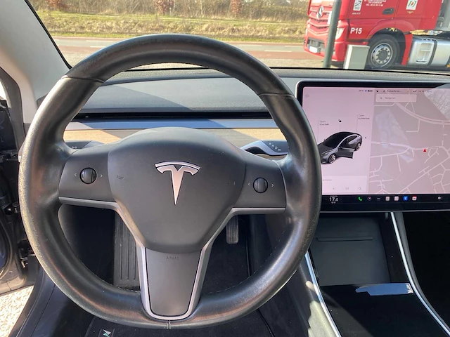 Tesla - model 3 - long range awd 75kwh - zj-209-v - 2019 - afbeelding 2 van  26