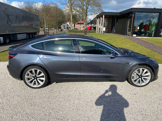 Tesla - model 3 - long range awd 75kwh - zj-209-v - 2019 - afbeelding 15 van  26