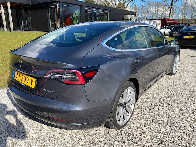 Tesla - model 3 - long range awd 75kwh - zj-209-v - 2019 - afbeelding 17 van  26