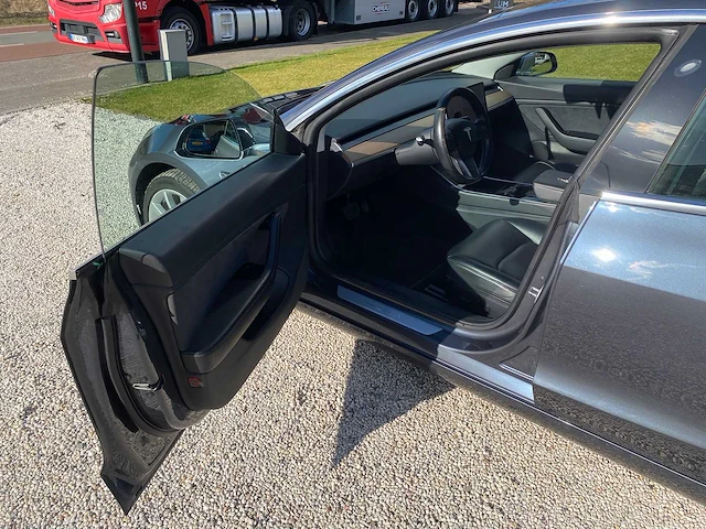 Tesla - model 3 - long range awd 75kwh - zj-209-v - 2019 - afbeelding 24 van  26