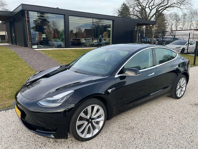 Tesla - model 3 - stnd.rwd plus 60 kwh - g-012-nz - 2019 - afbeelding 12 van  21