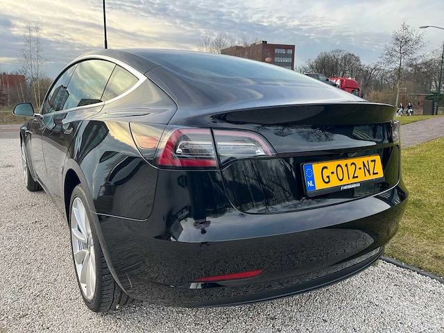 Tesla - model 3 - stnd.rwd plus 60 kwh - g-012-nz - 2019 - afbeelding 17 van  21