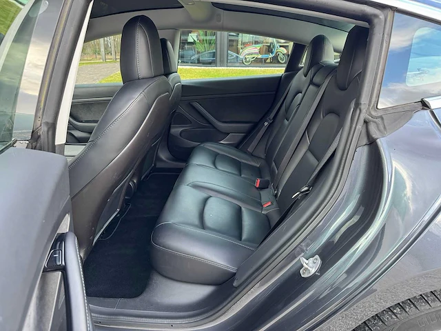 Tesla - model 3 - stnd.rwd plus 60 kwh - g-249-sl - 2019 - afbeelding 10 van  23