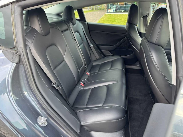 Tesla - model 3 - stnd.rwd plus 60 kwh - g-249-sl - 2019 - afbeelding 13 van  23