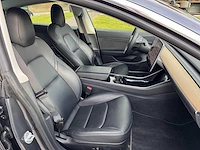 Tesla - model 3 - stnd.rwd plus 60 kwh - g-249-sl - 2019 - afbeelding 14 van  23